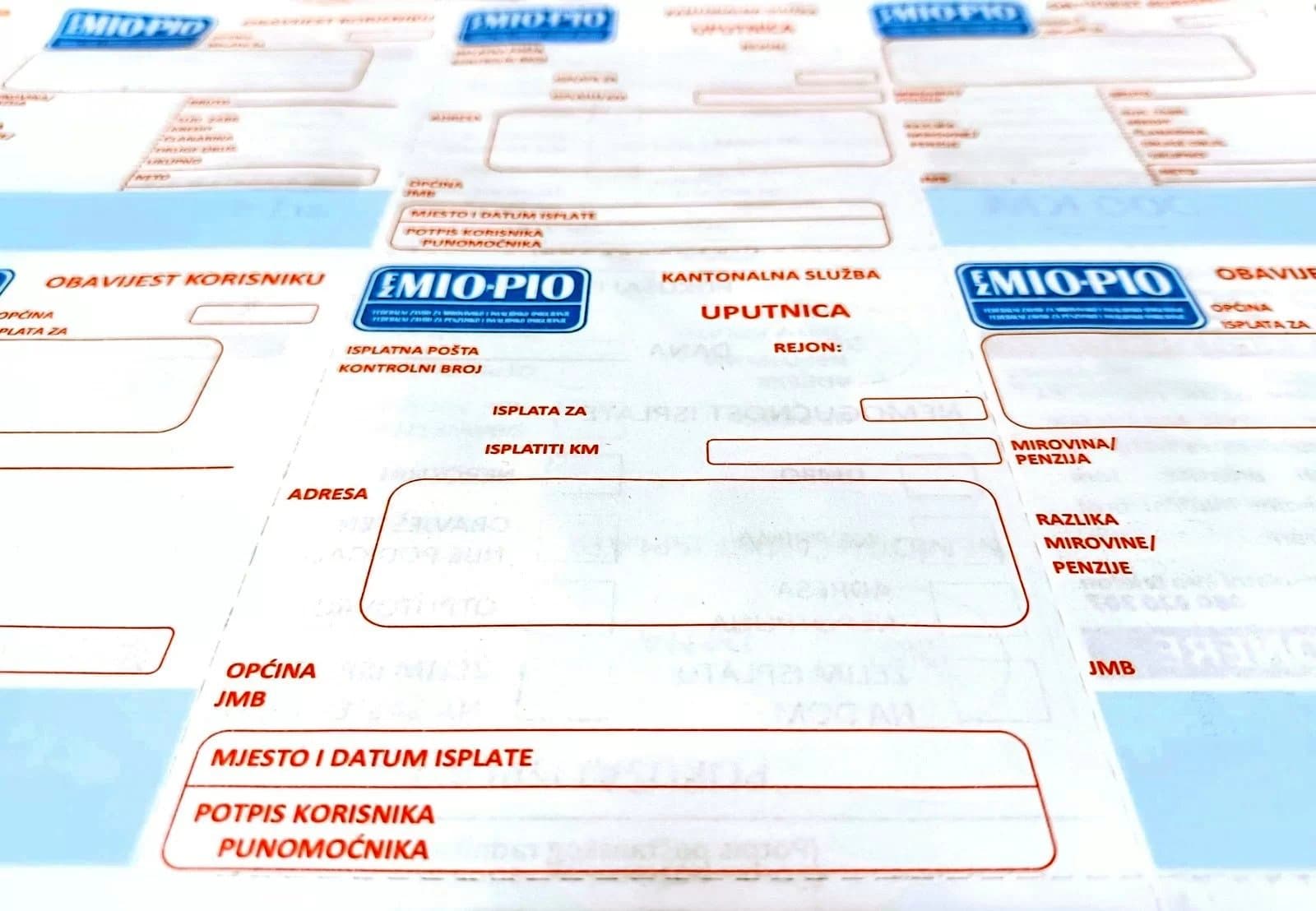 Sutra isplata novembarskih penzija u FBiH