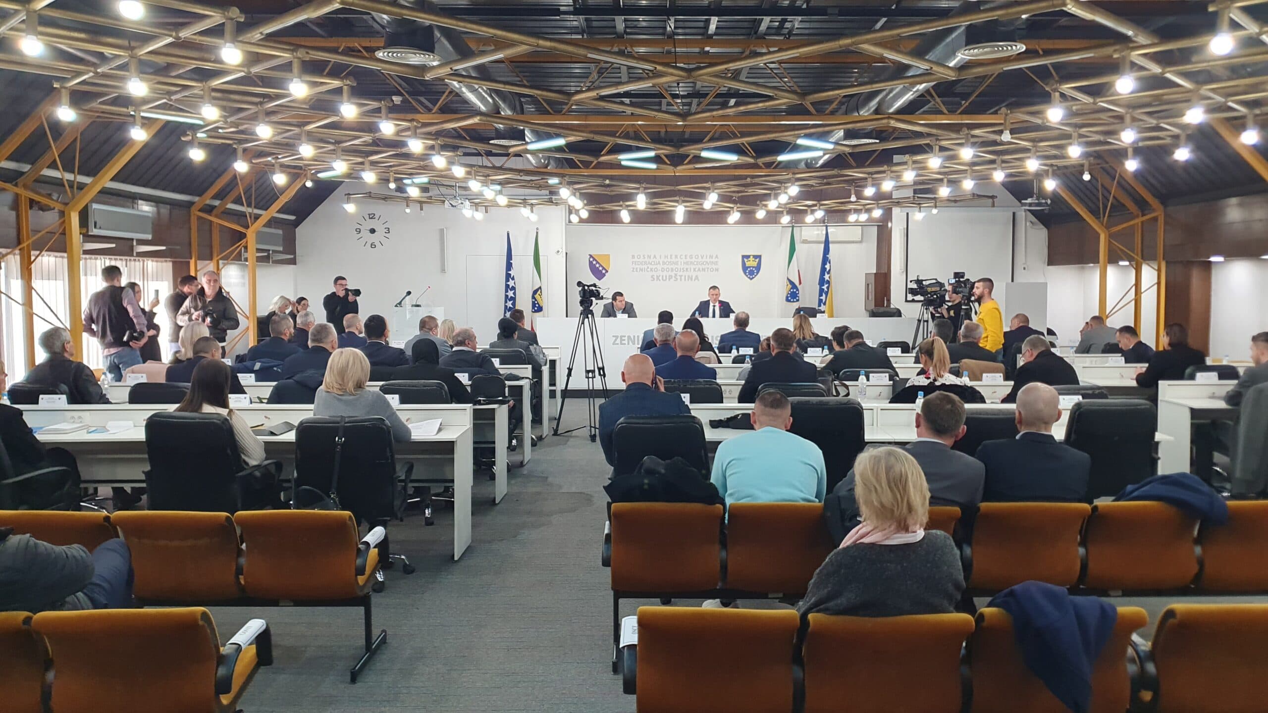 Tiha koalicija DF-a i HDZ za formiranje Vlade ZDK