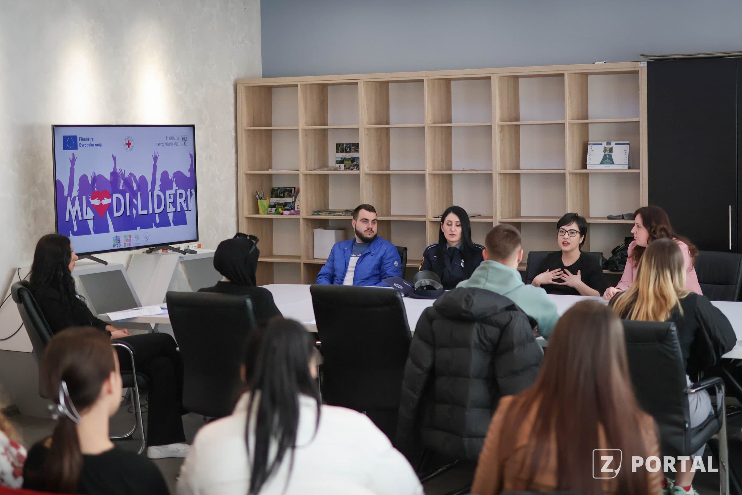 U Zavidovićima održan “Dijalog sa mladima”: Panelistkinje žene koje ruše predrasude