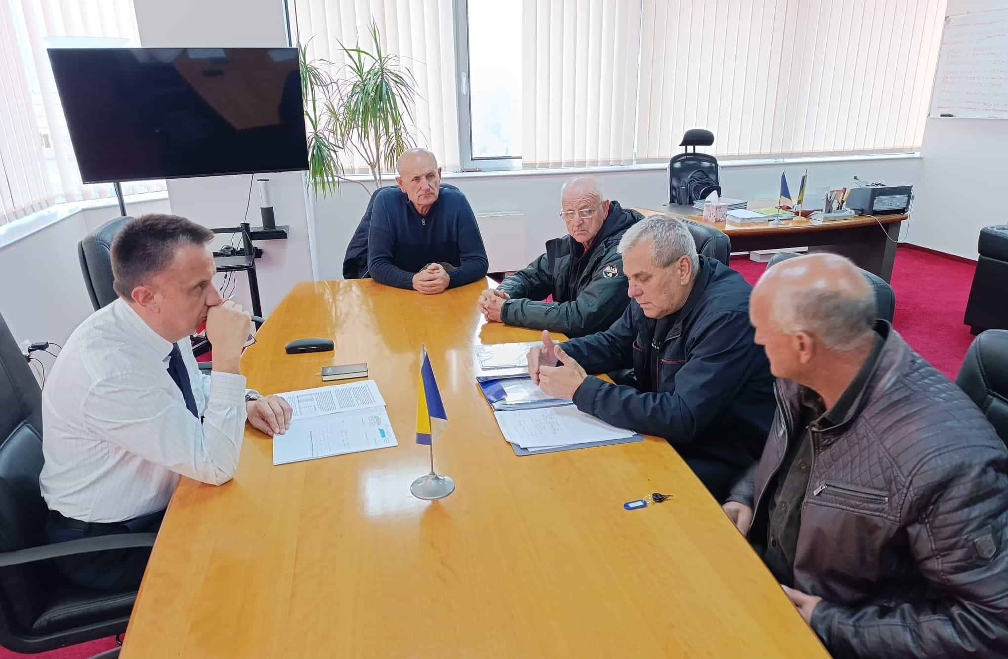 Federalno ministarstvo: Za obespravljene radnike Krivaje iznaći pravedno i trajno rješenje