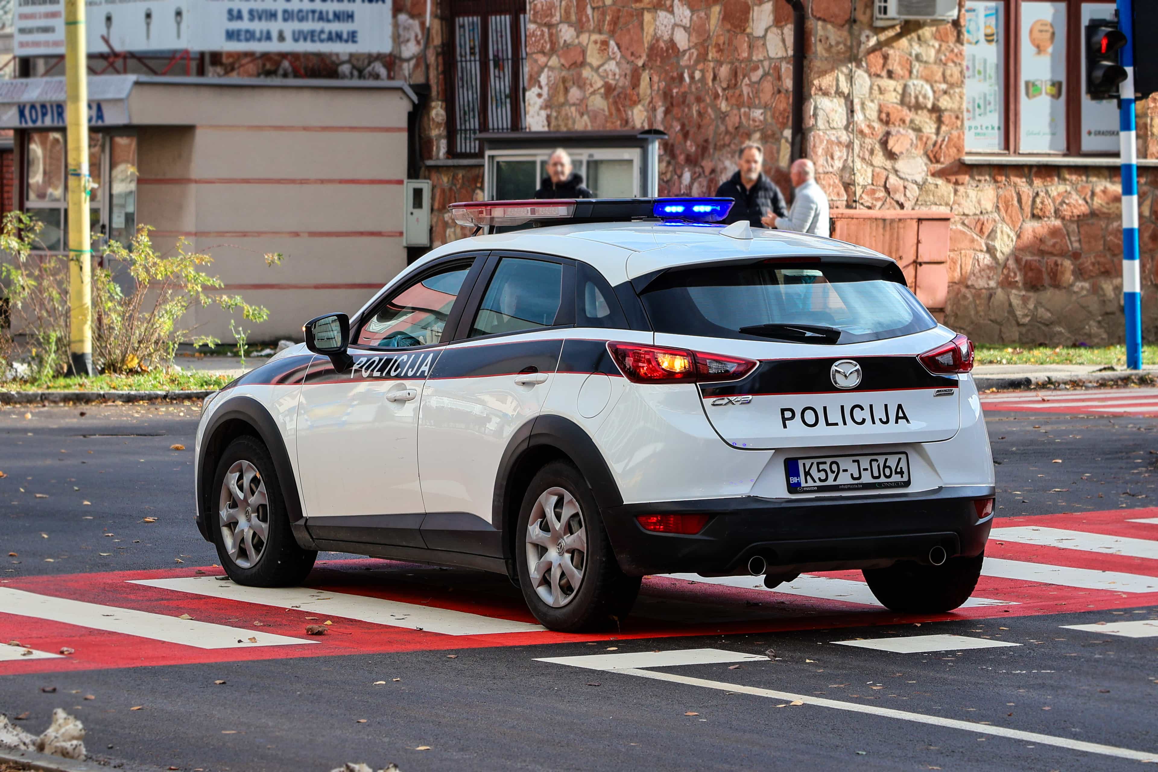 MUP ZDK: Policiji u Zavidovićima prijavljene prijetnje putem Facebooka